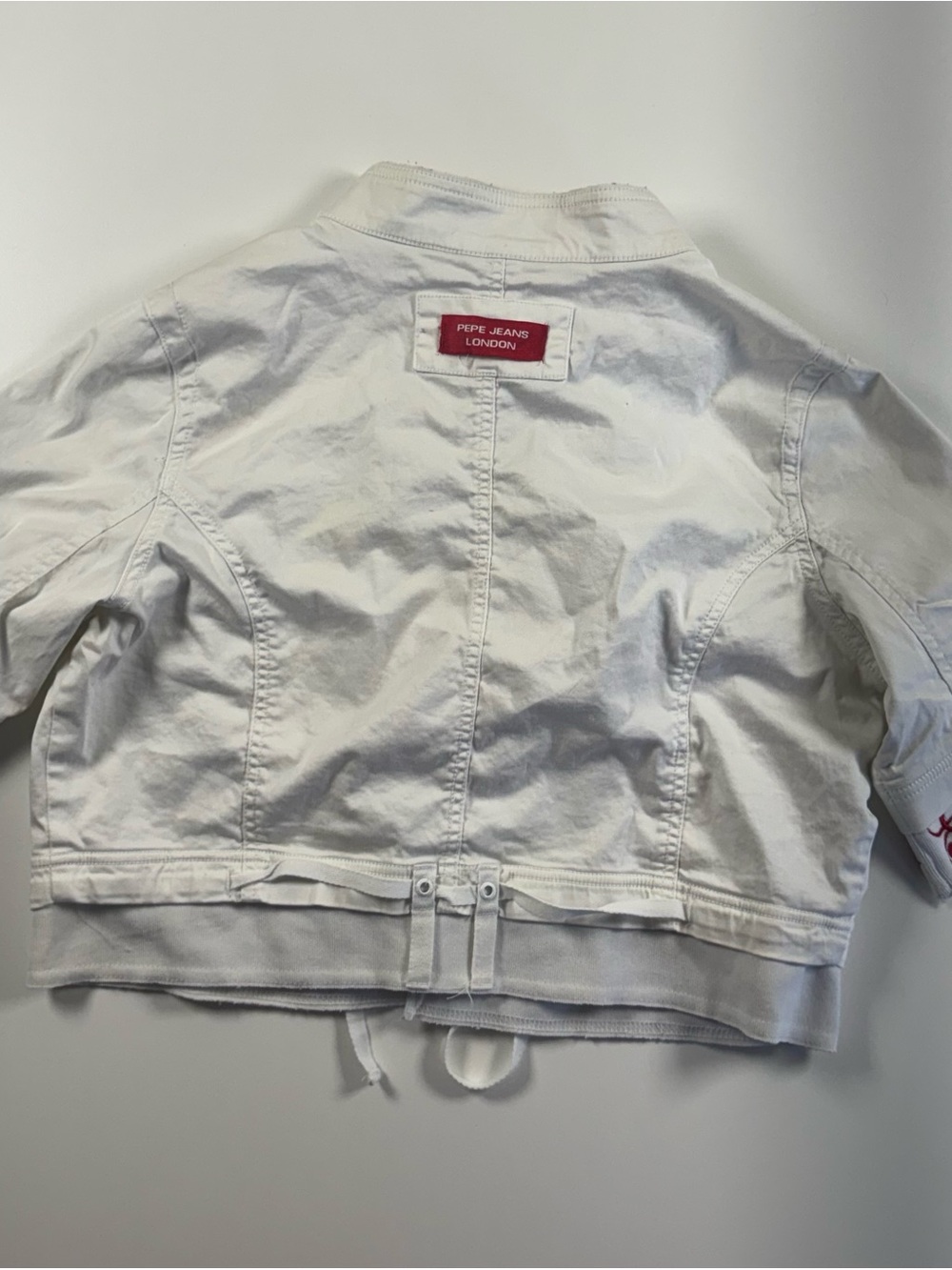 Pepe Jeans White Jean Jacket with Red Script Trim - Picture 4 of 5